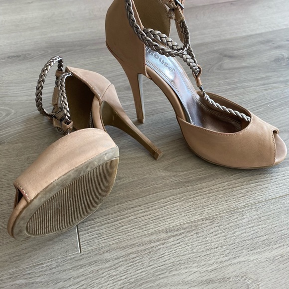 Dollhouse Heels - Picture 2 of 3